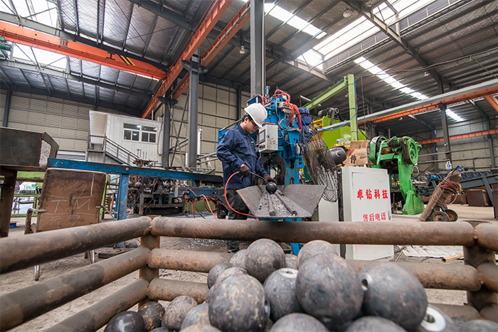 抚顺网架配件-螺栓球加工车间